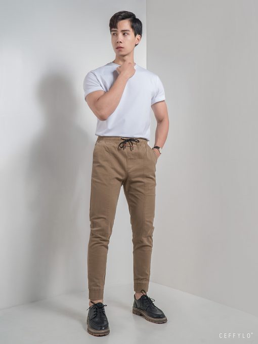 4 kiểu quần Kaki dễ phối đồ nhất năm 2021 - Ceffylo - Men's High Fashion